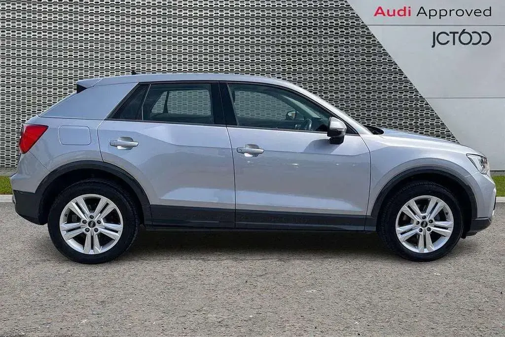 Used Audi Q2 Sport 109 HP (80 kW) 2021 Silver SUV