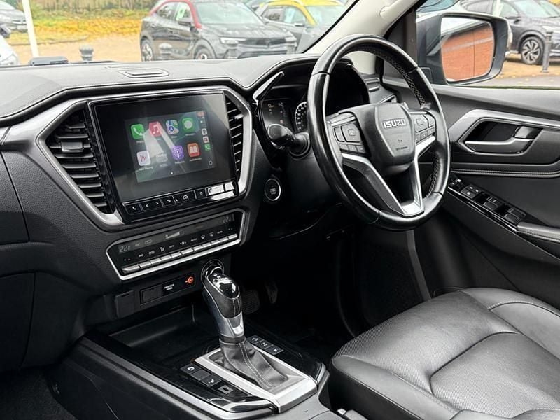 Green Used 2021 Isuzu D-Max Pickup | £24,990 (Fair price) - Image 1/4