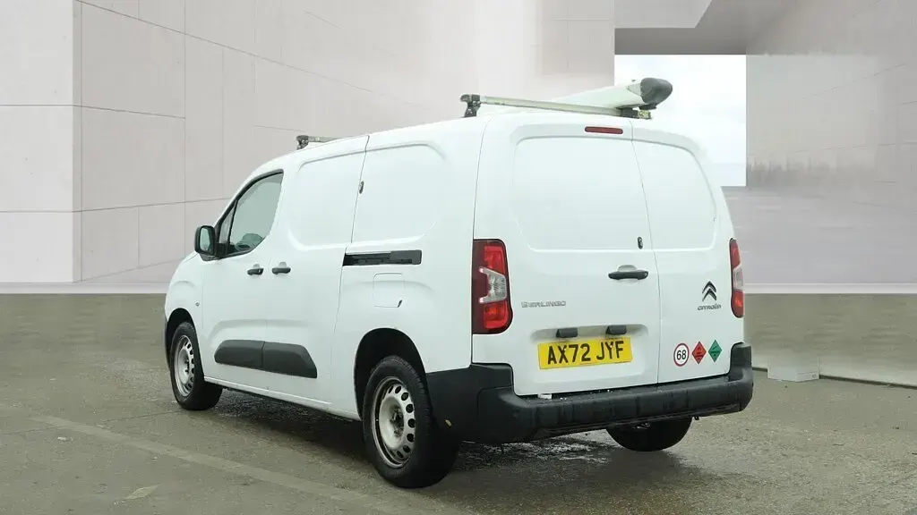 Used Citroën Berlingo 100 HP (73 kW) 2023 White MPV