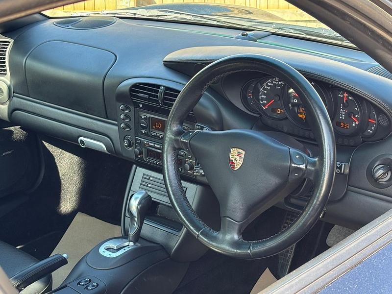 Usado Porsche 996 320 HP (235 kW) 2003 Preto Coupé