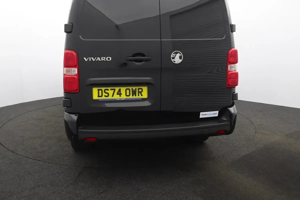Used Vauxhall Vivaro 150 HP (110 kW) 2024 Black MPV