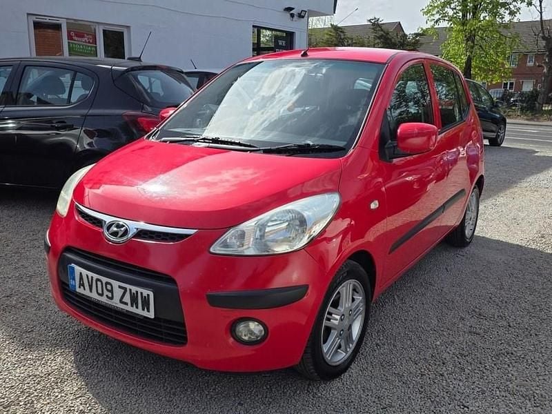 Used Hyundai i10 Comfort 2009 Red Hatchback