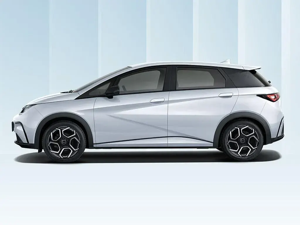 New BYD Dolphin Comfort 150 kW (204 HP) 2026 White Hatchback