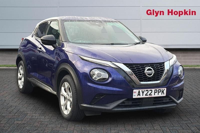 Used Nissan Juke N-Connecta 114 HP (83 kW) 2022 Mauve/purple SUV