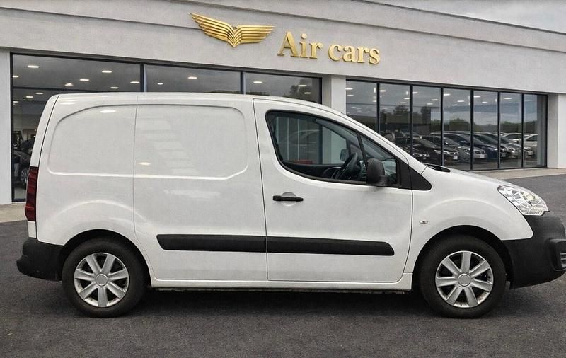 Used Peugeot Partner 2017 White