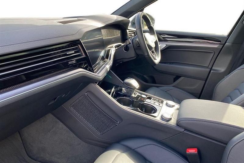 Used VW Touareg Black Edition 286 HP (210 kW) 2025 Oyster silver SUV