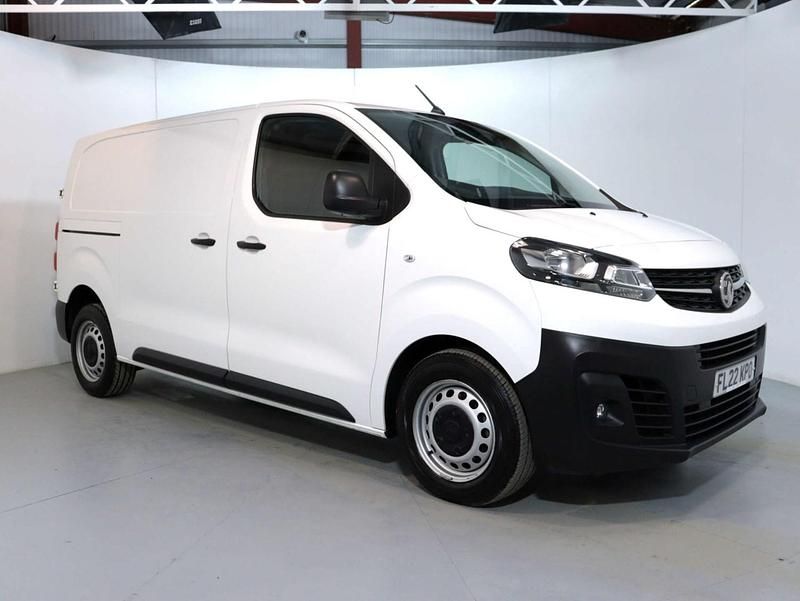 White Used 2022 Vauxhall Vivaro S Van | £10,400 (Good price) - Image 1/1