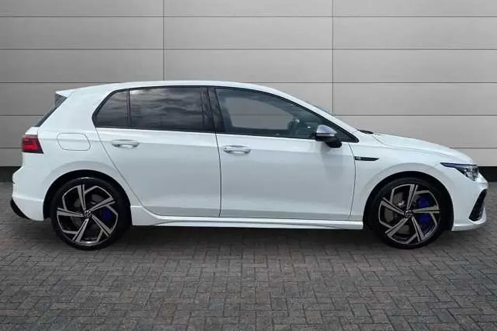 Used VW Golf VIII R 320 HP (235 kW) 2024