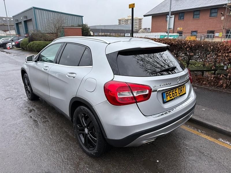Used Mercedes GLA200 AMG 130 HP (95 kW) 2015 Silver SUV