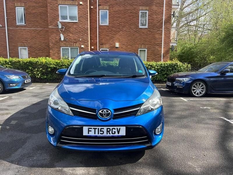 Used Toyota Verso Trend 147 HP (108 kW) 2015 Blue MPV