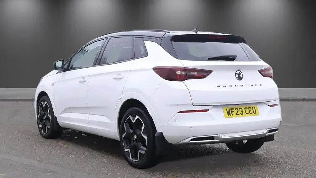Used Vauxhall Grandland X Ultimate 130 HP (95 kW) 2023 White SUV