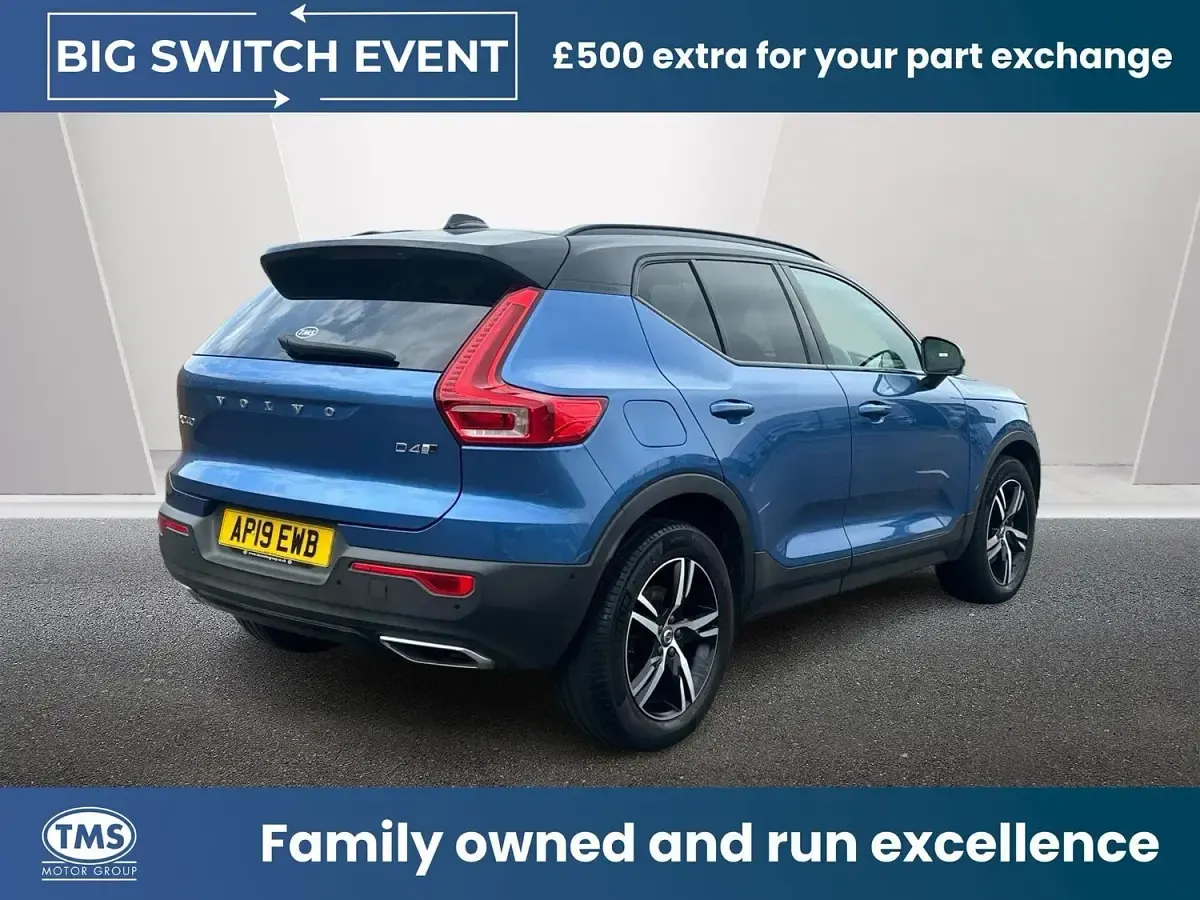 Used Volvo XC40 R-Design 188 HP (138 kW) 2019 Blue SUV