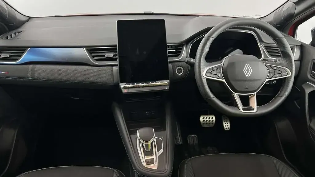 Used Renault Symbioz Iconic Esprit Alpine 143 HP (105 kW) 2025 Red  SUV