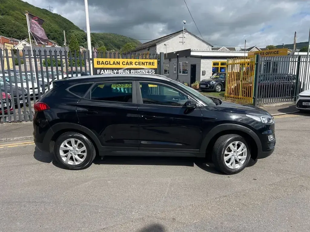 Used Hyundai Tucson SE 132 HP (97 kW) 2018 Black SUV