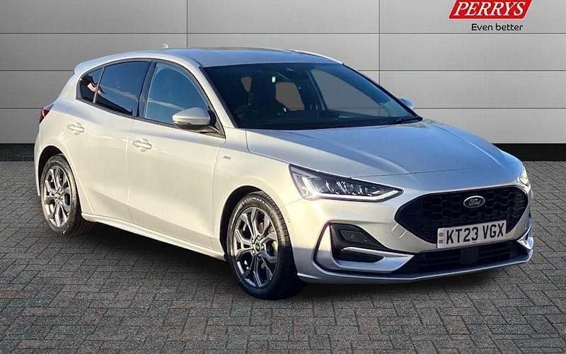 Used 2025 Ford Focus ST-Line Hatchback | £13,542 (Super price) - Image 1/4