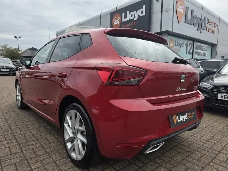 Używany Seat Ibiza FR 110 KM (80 kW) 2022 Czerwony Hatchback