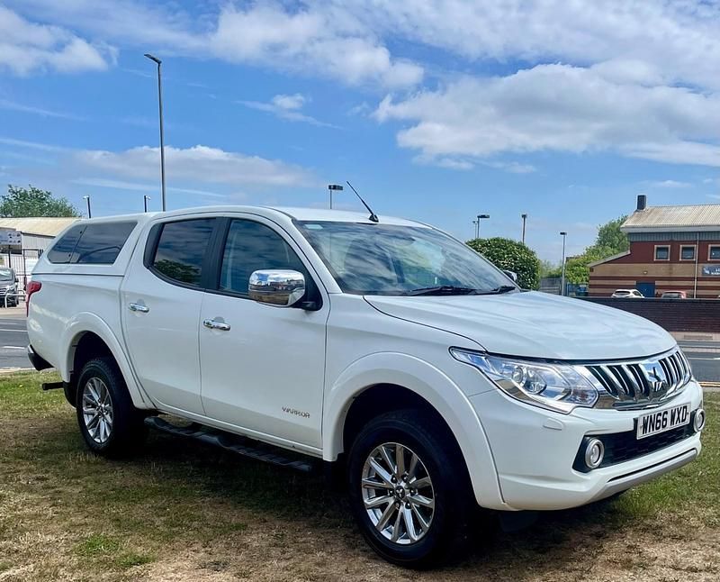 White Used 2016 Mitsubishi L200 Warrior Pickup | £9,250 (Super price) - Image 1/4