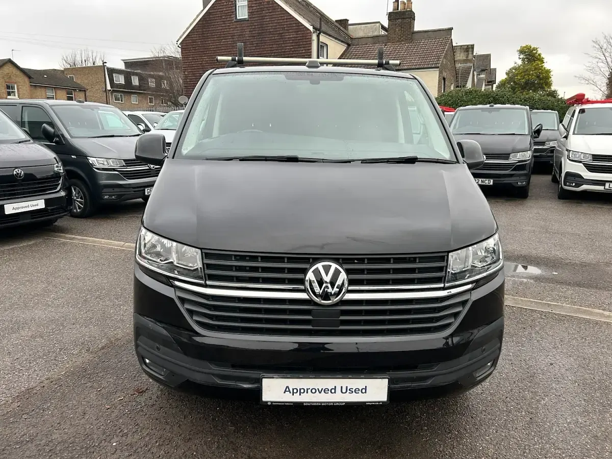 Used VW T6.1 Highline 150 HP (110 kW) 2021 Black Van