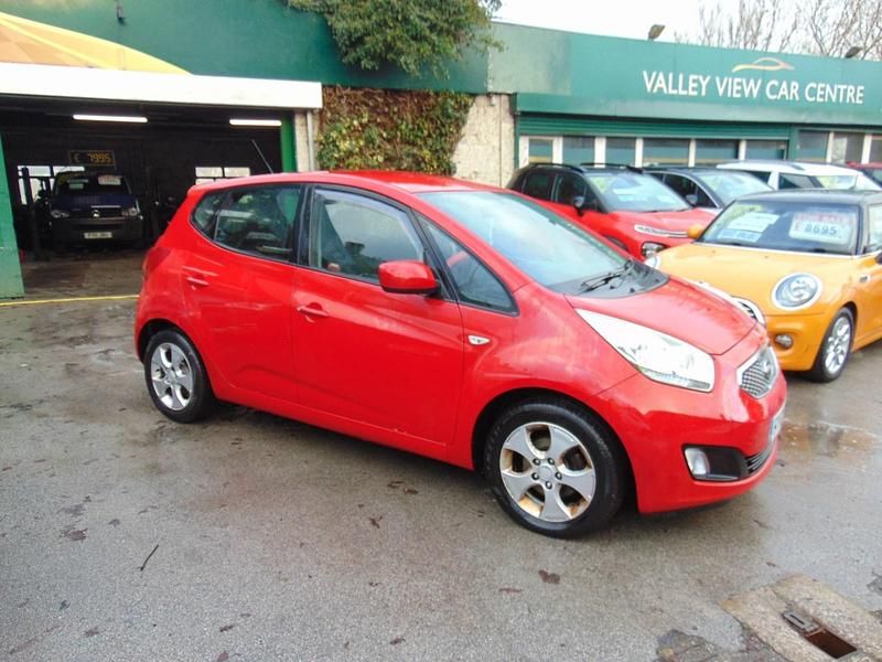 Red Used 2010 Kia Venga Hatchback | £3,995 (Fair price) - Image 1/4