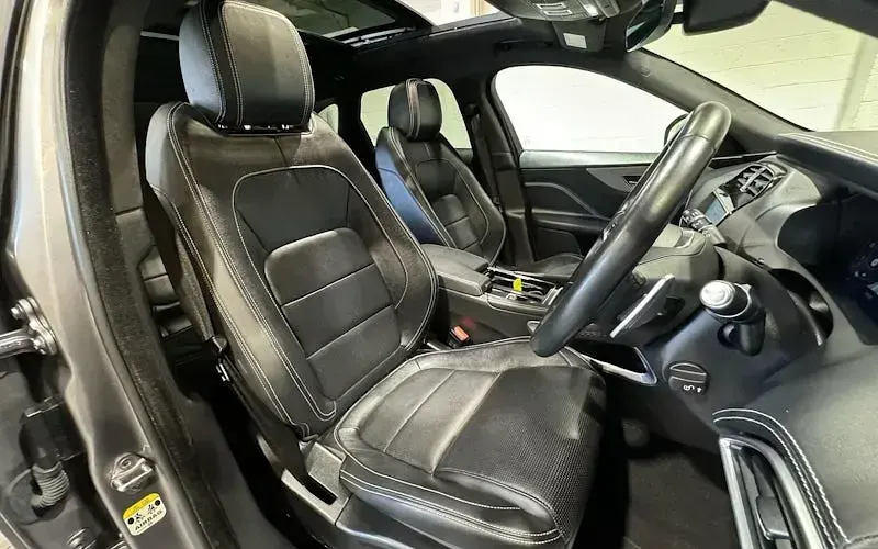 Used Jaguar F-Pace Chequered Flag 180 HP (132 kW) 2019 Grey SUV