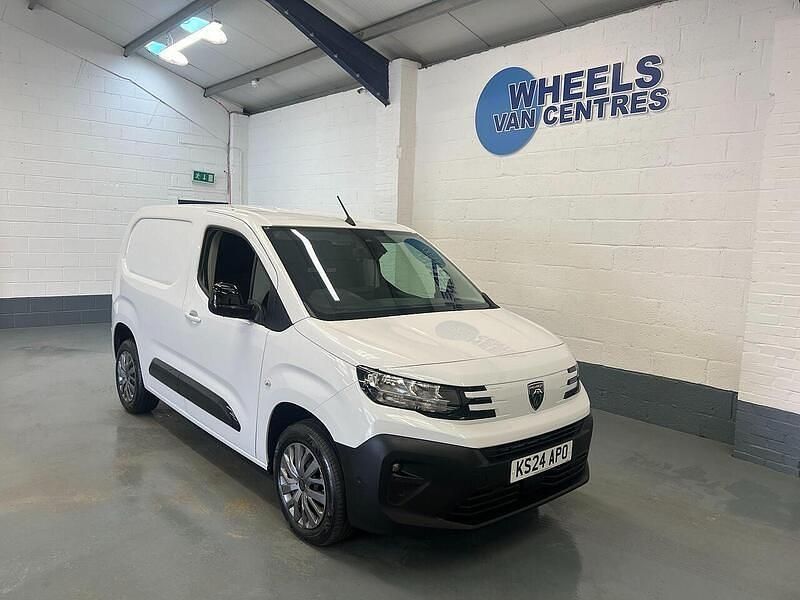 Used Peugeot Partner S 131 HP (96 kW) 2024 White MPV