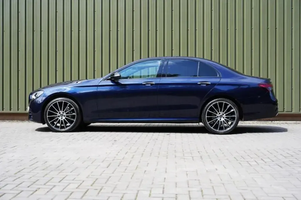 Used Mercedes E400 AMG line 2021 Blue Sedan