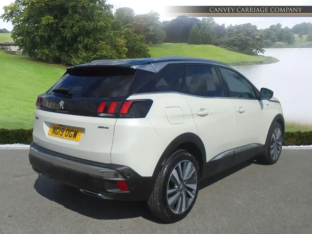 Used Peugeot 3008 GT-line 130 HP (95 kW) 2019 White SUV