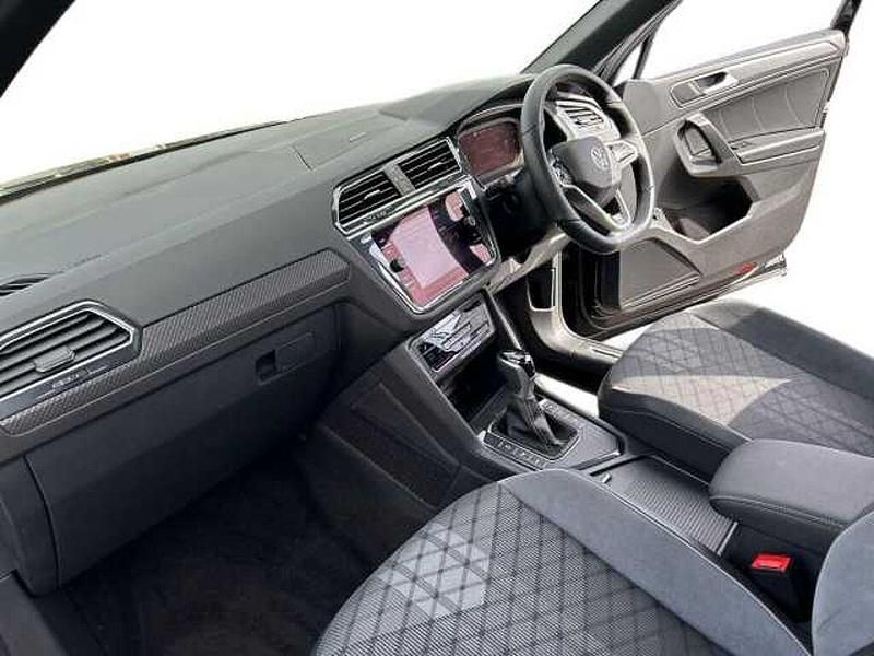 Used VW Tiguan R-line 150 HP (110 kW) 2023 Black SUV