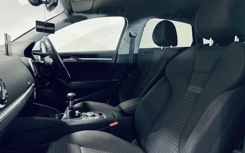 Begagnad Audi A3 Sport 150 HK (110 kW) 2018 Sedan