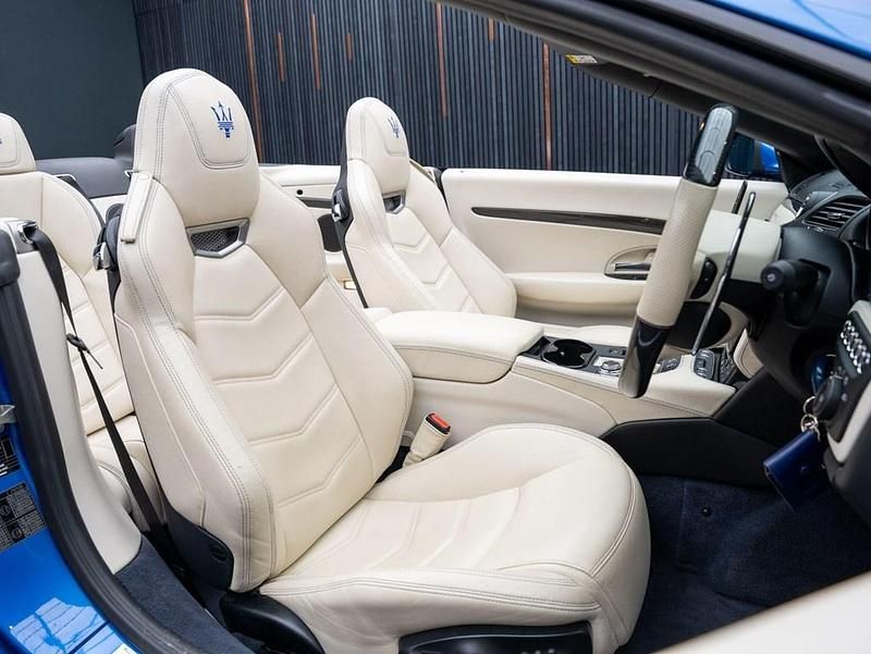 Used Maserati GranCabrio 460 HP (338 kW) 2019 Blue Cabriolet