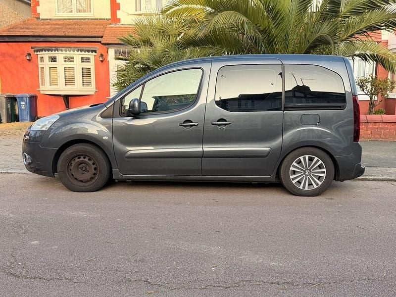 Used Peugeot Partner Tepee S 120 HP (88 kW) 2014 Grey MPV