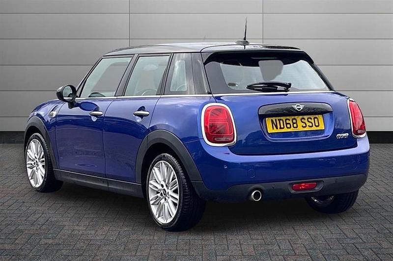 Used Mini Cooper 136 HP (100 kW) 2018 Blue Hatchback