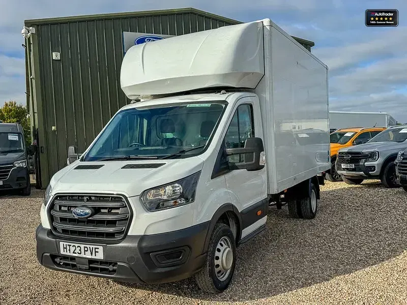 Używany Ford Transit Select 131 KM (96 kW) 2023 Biały Kabriolet