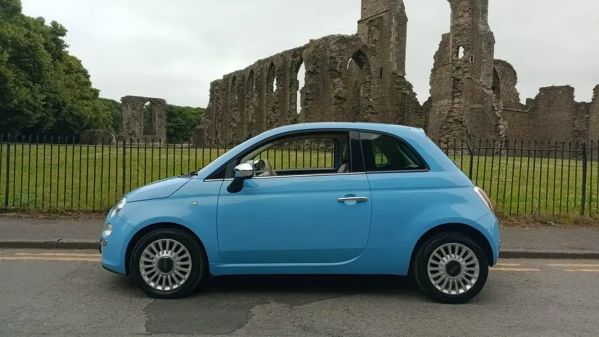 Used Fiat 500 Lounge 69 HP (50 kW) 2014 Blue Hatchback