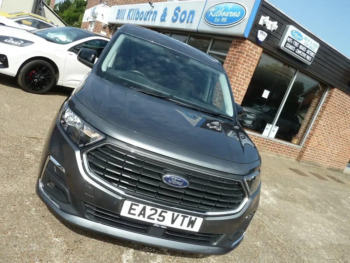 Used Ford Transit Connect Limited 122 HP (89 kW) 2025 Grey MPV