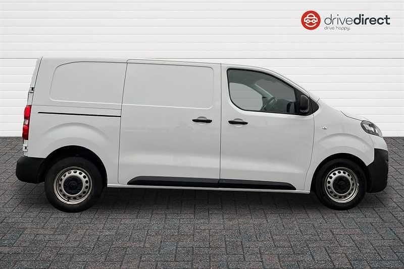 Used Vauxhall Vivaro S 100 HP (73 kW) 2023 White MPV