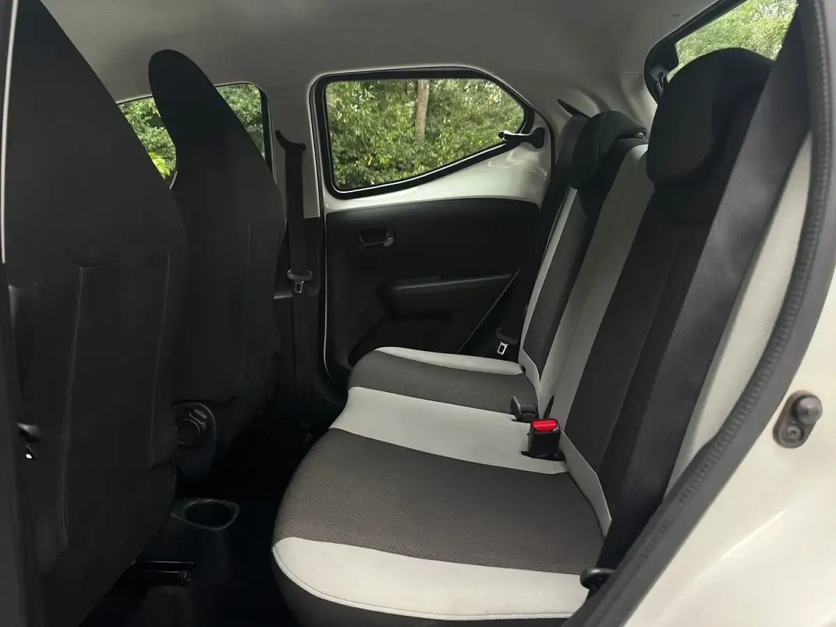 Used Toyota Aygo X-play 69 HP (50 kW) 2016 White Hatchback