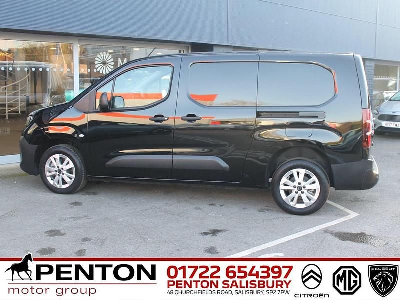 Used Peugeot Partner S 131 HP (96 kW) 2024 Black MPV
