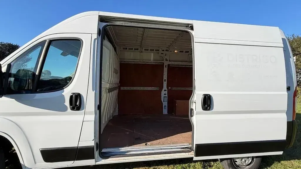 Usado Citroën Relay 140 CV (102 kW) 2021 Blanco Van