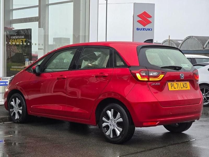 Used Honda Jazz Hybrid 107 HP (78 kW) 2021 Red Hatchback
