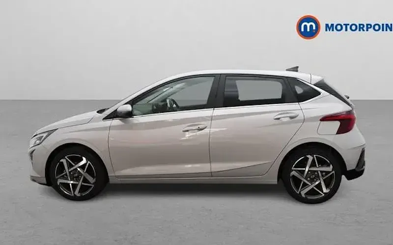Używany Hyundai i20 Ultimate 101 KM (74 kW) 2025 Szary Hatchback