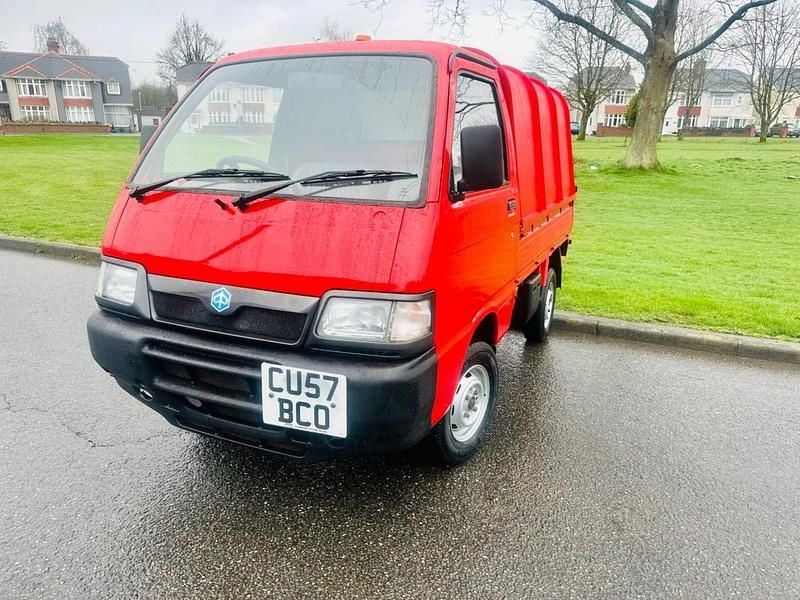 Used Piaggio Porter 64 HP (47 kW) 2008 Red Pickup
