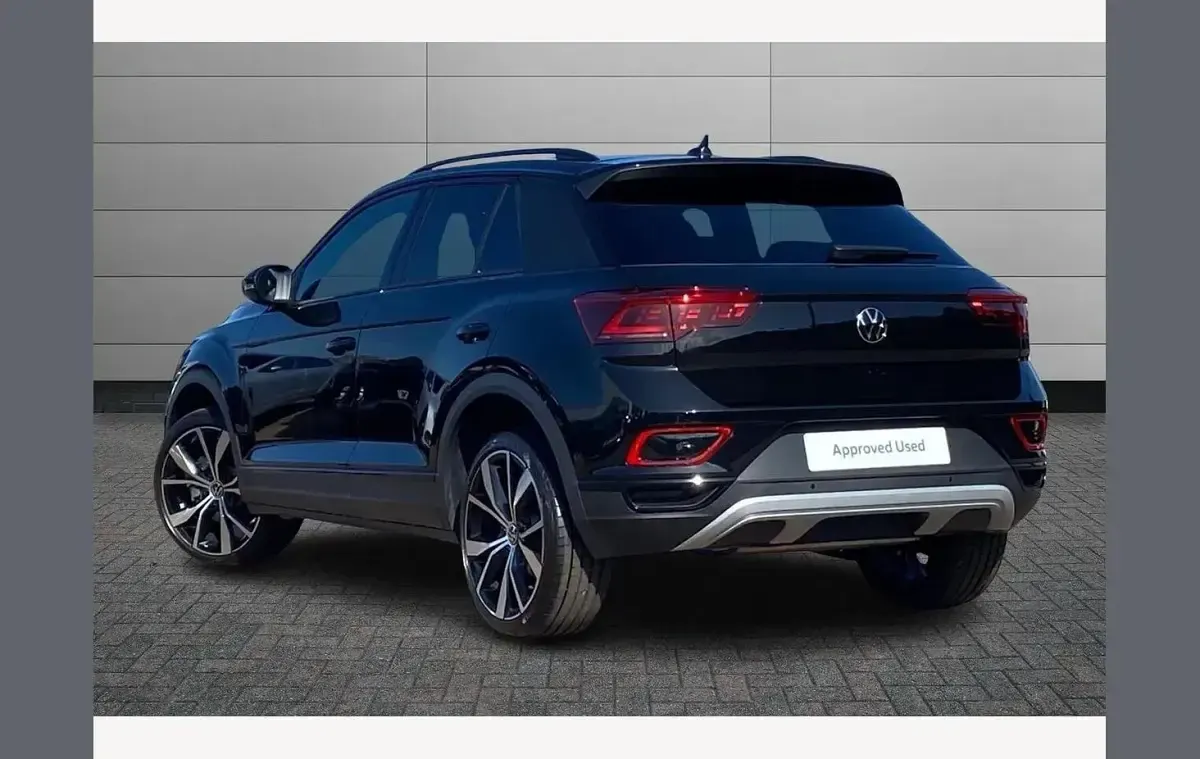 Ny VW T-Roc Design 150 HK (110 kW) 2026 Svart SUV