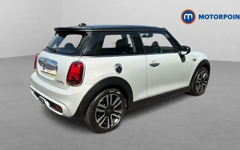 Used Mini Cooper S Exclusive 192 HP (141 kW) 2020 Silver Hatchback