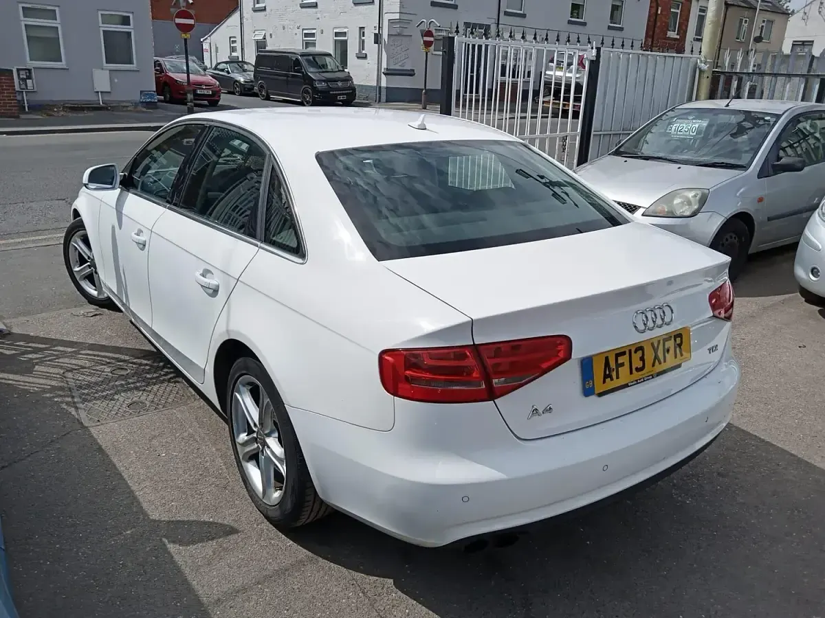 Used Audi A4 Business 2013 White Sedan