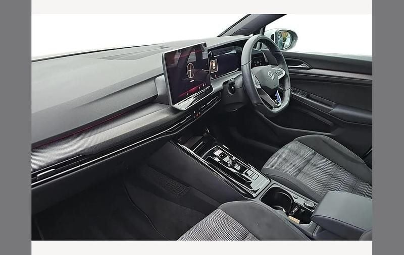 Used VW Golf VIII GTE 272 HP (200 kW) 2024 White Hatchback