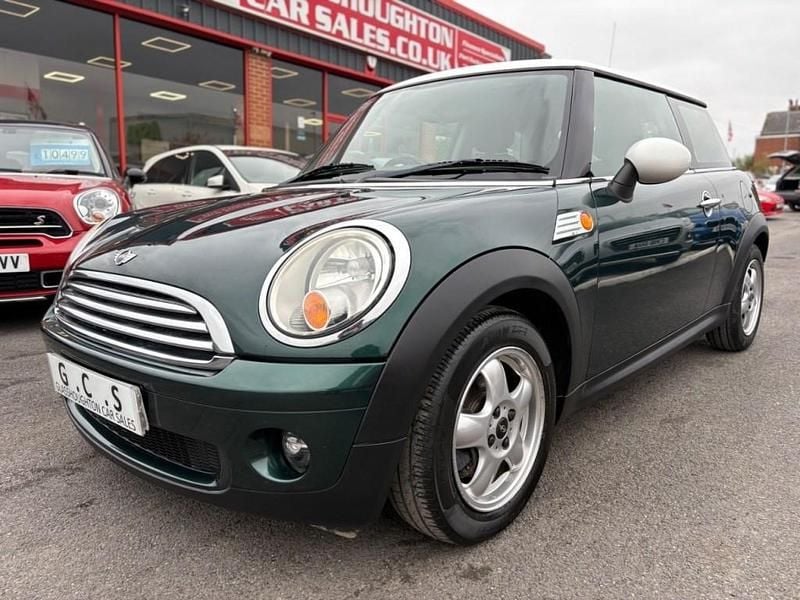 Green Used 2010 Mini Cooper Hatch Hatchback | £3,990 (Good price) - Image 1/4