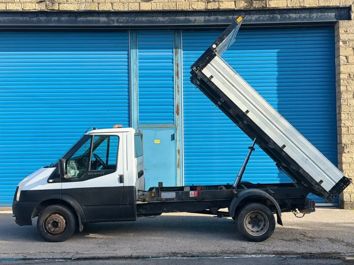 Begagnad Ford Transit 125 HK (91 kW) 2013 Vit Cab
