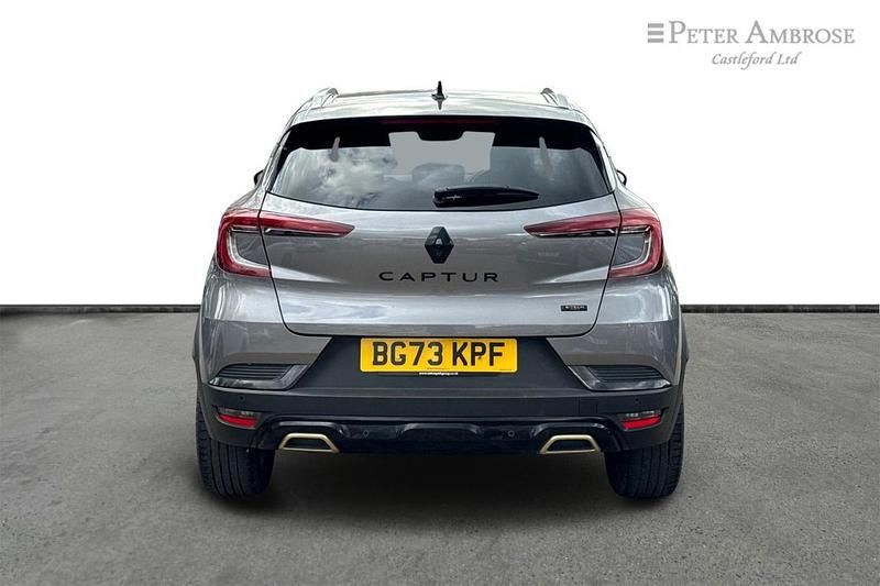 Used Renault Captur Engineered 140 HP (102 kW) 2023 Grey SUV