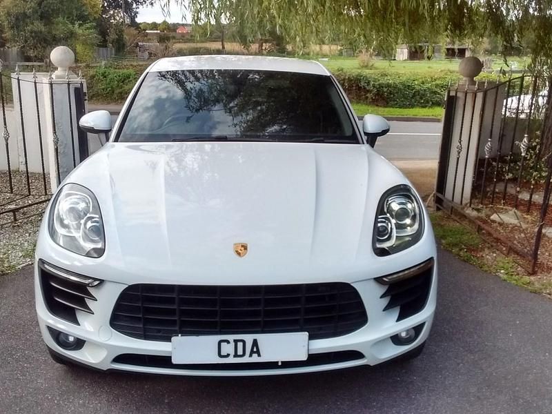 Used Porsche Macan S 258 HP (189 kW) 2014 White SUV